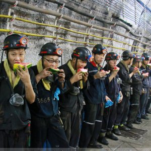 酷暑難耐，劉莊煤礦將“清涼”送到每一名職工心里